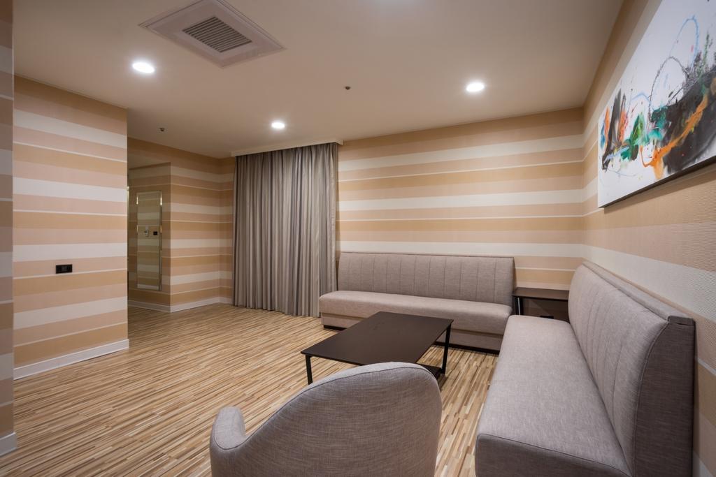 Wemeet Hotel Pingtung Ngoại thất bức ảnh