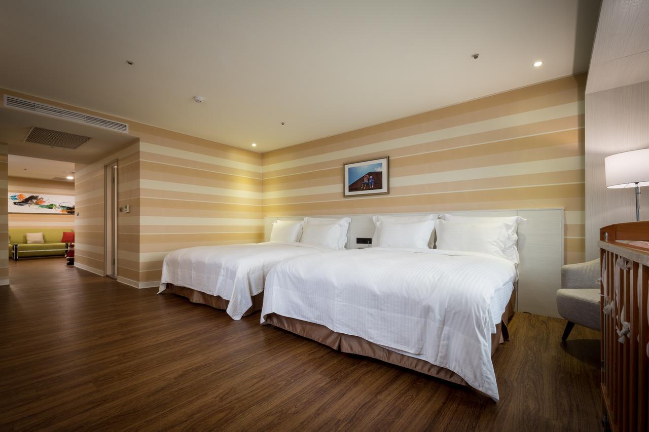 Wemeet Hotel Pingtung Ngoại thất bức ảnh