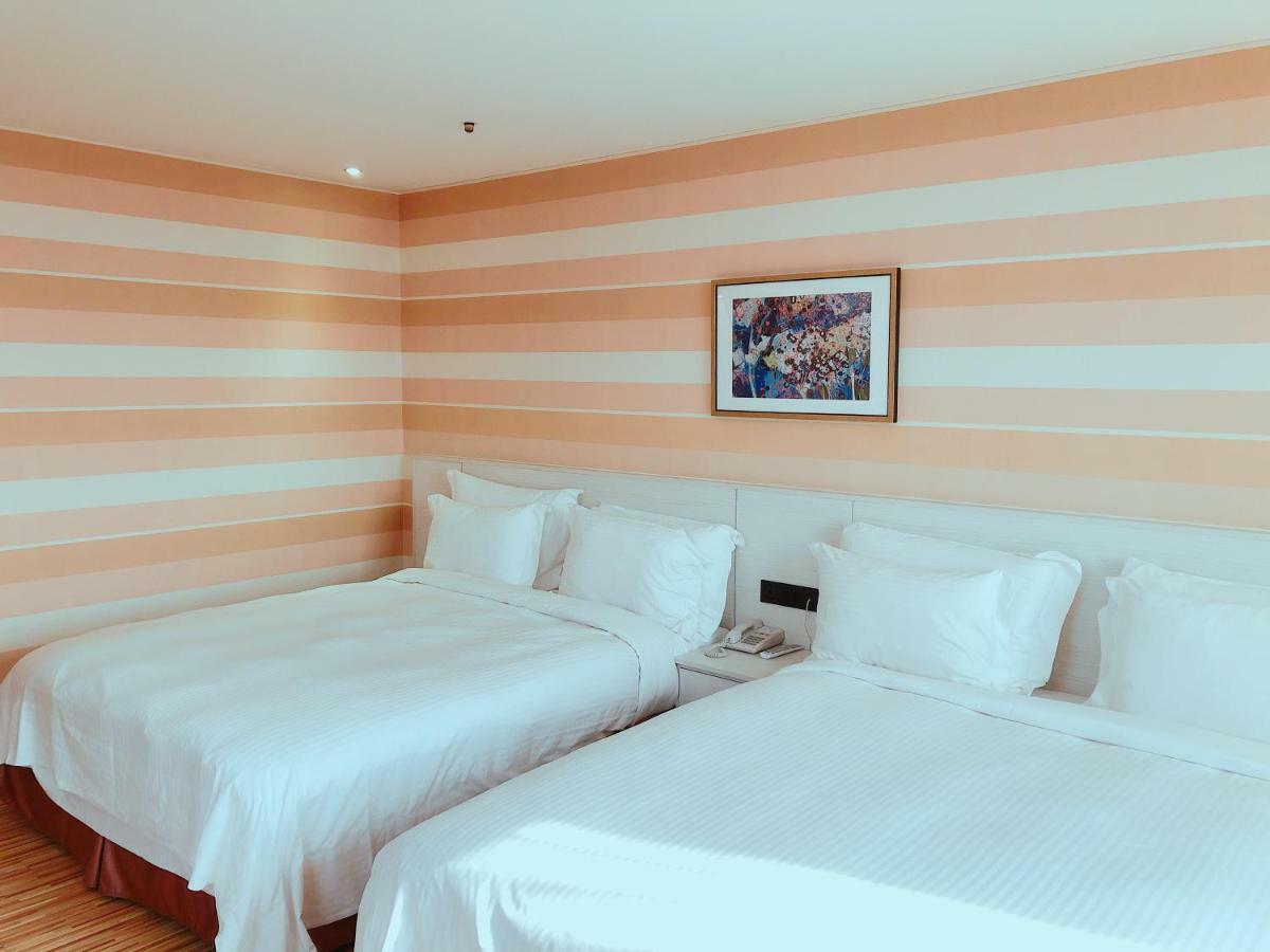 Wemeet Hotel Pingtung Ngoại thất bức ảnh