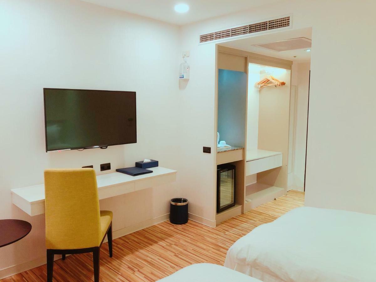 Wemeet Hotel Pingtung Ngoại thất bức ảnh